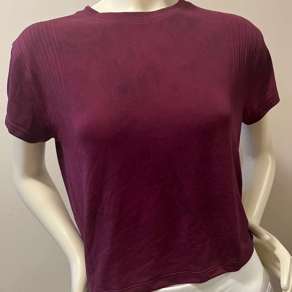 Lululemon’s Work out shirt